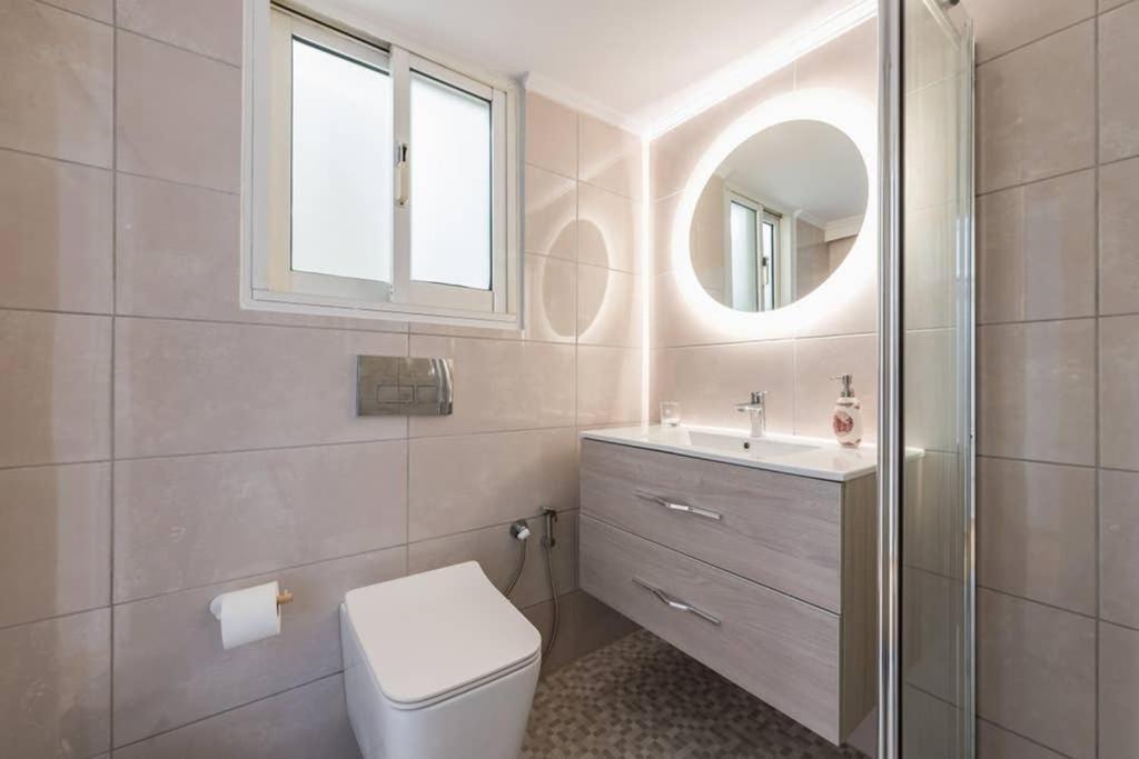 New! Bright & Remodeled 1Bed Apt 2Min Walk To Acropolis アテネ エクステリア 写真