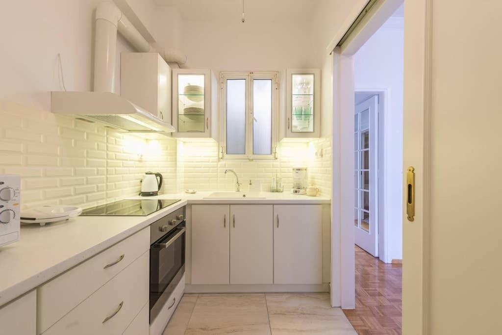New! Bright & Remodeled 1Bed Apt 2Min Walk To Acropolis アテネ エクステリア 写真